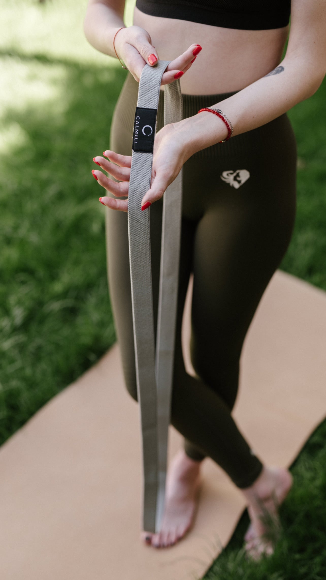 Kork Yoga Matte und lange Fitnessbänder für Homeworkout